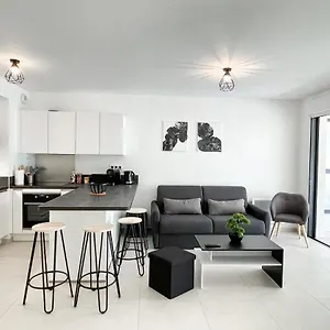  Appartement T2 Neuf Terrasse Pres Des Plages