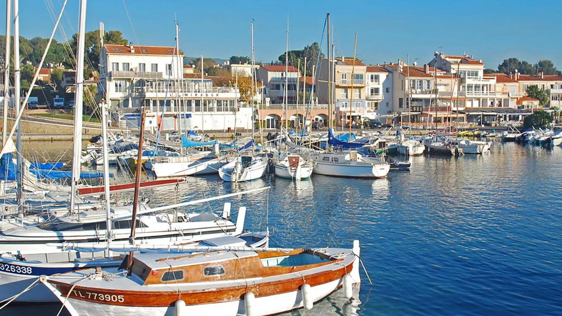 Apartment Jardins De La Mer-10 By Interhome Saint-Cyr-sur-Mer Francie