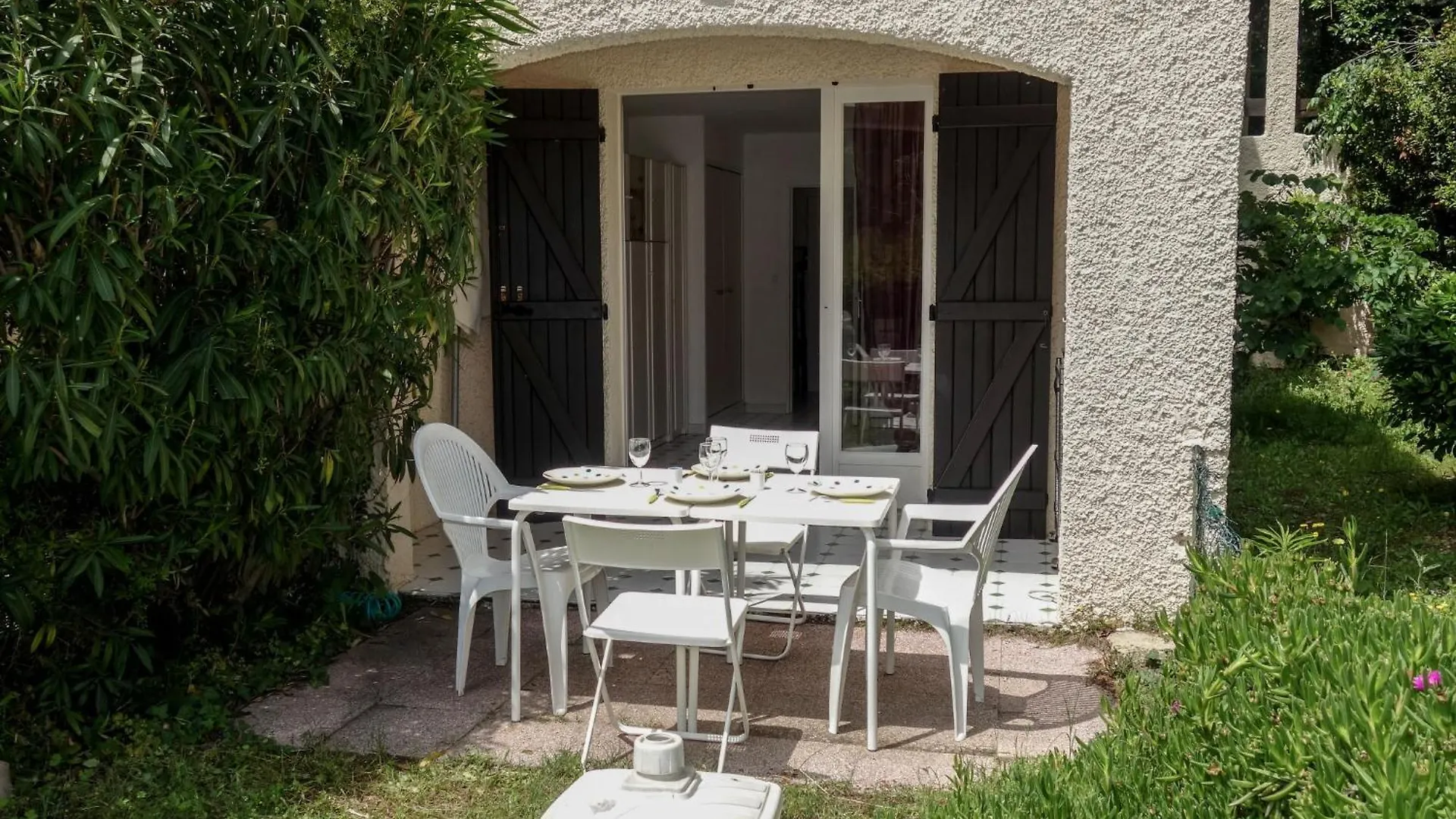 Apartment Jardins De La Mer-10 By Interhome Saint-Cyr-sur-Mer